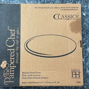 Pampered Chef Pizza Stone, Brand New Never Used